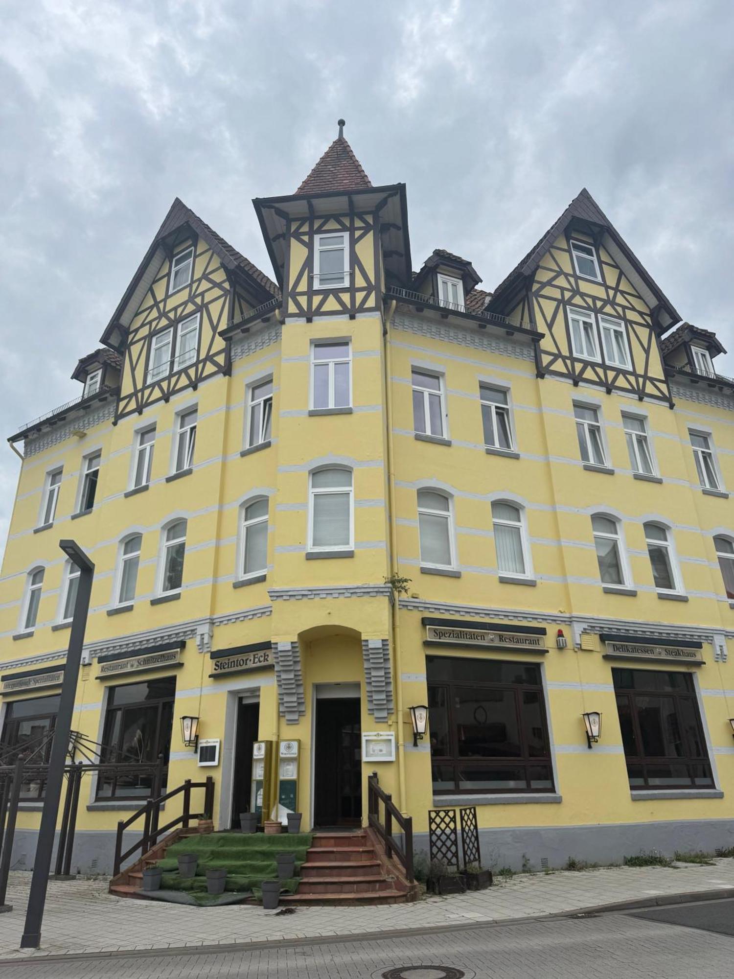 Moderne 4 Zimmer Apartment Mit Bergblick Stadtzentrum Contactless Check-In Gehrden  Exterior foto