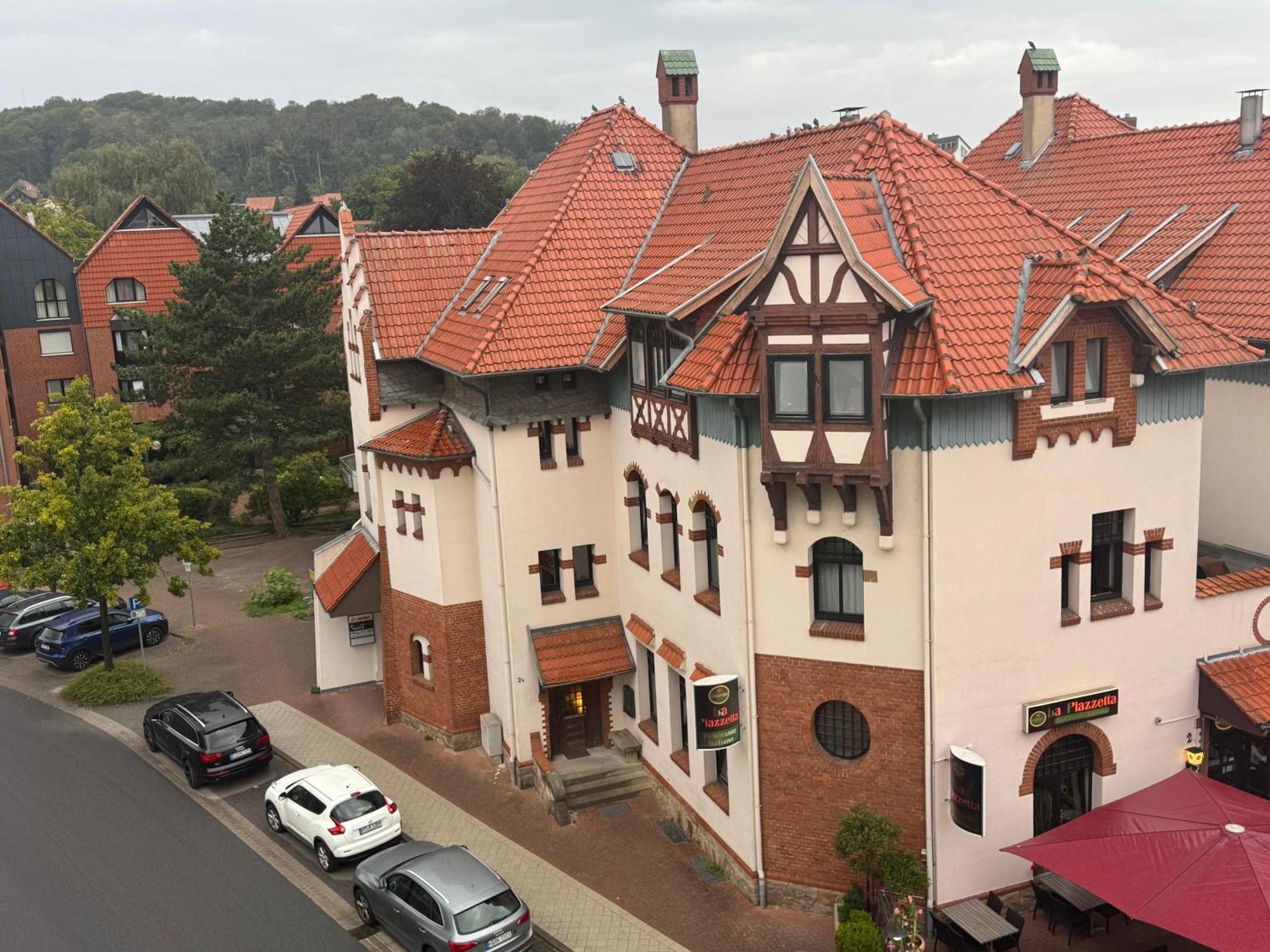 Moderne 4 Zimmer Apartment Mit Bergblick Stadtzentrum Contactless Check-In Gehrden  Exterior foto